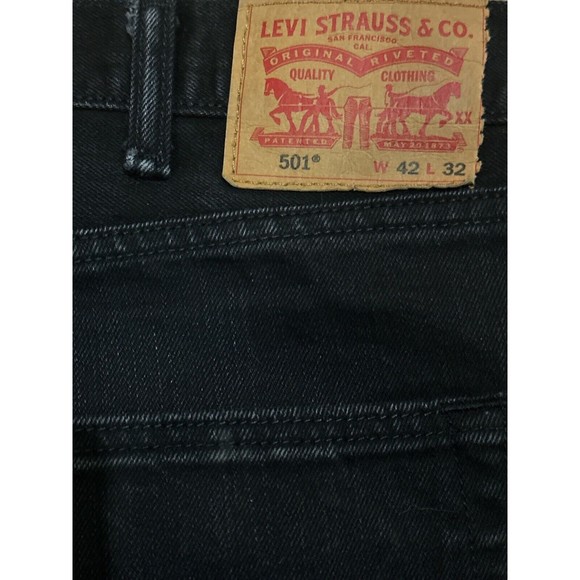 Levi Strauss 501 Mens‎ Jeans Vintage Denim Black Button Fly Size 42x32 EUC - Picture 3 of 5